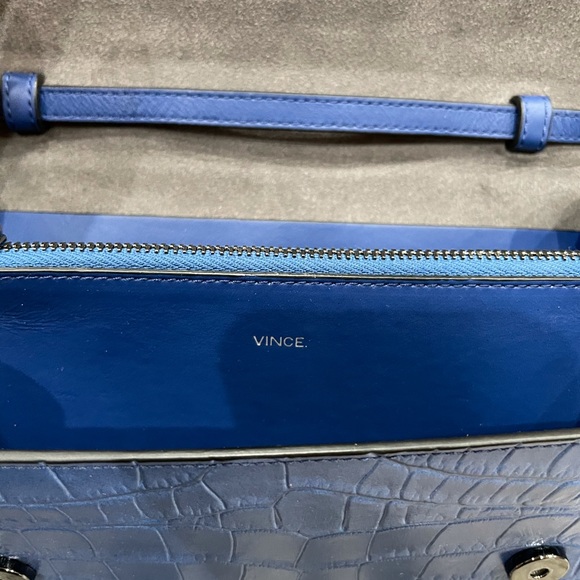 VINCE Crossbody Bag - Picture 4 of 6